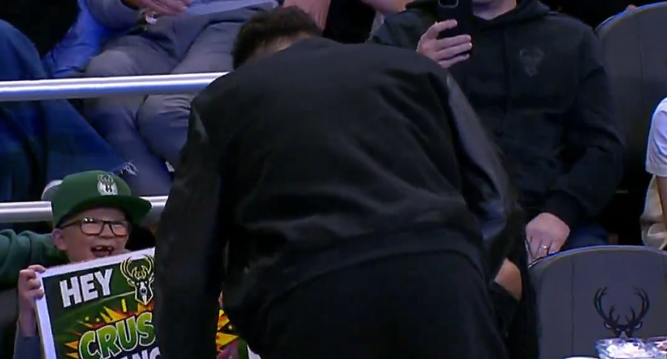 Η συγκινητική στιγμή ανάμεσα στον Μέισον και τον Γιάννη Αντετοκούνμπο / PrintScreen