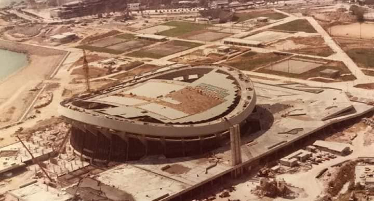 Το ΣΕΦ κατά τη διάρκεια των τελικών του έργων, λίγους μήνες πριν τα εγκαίνια του 1985