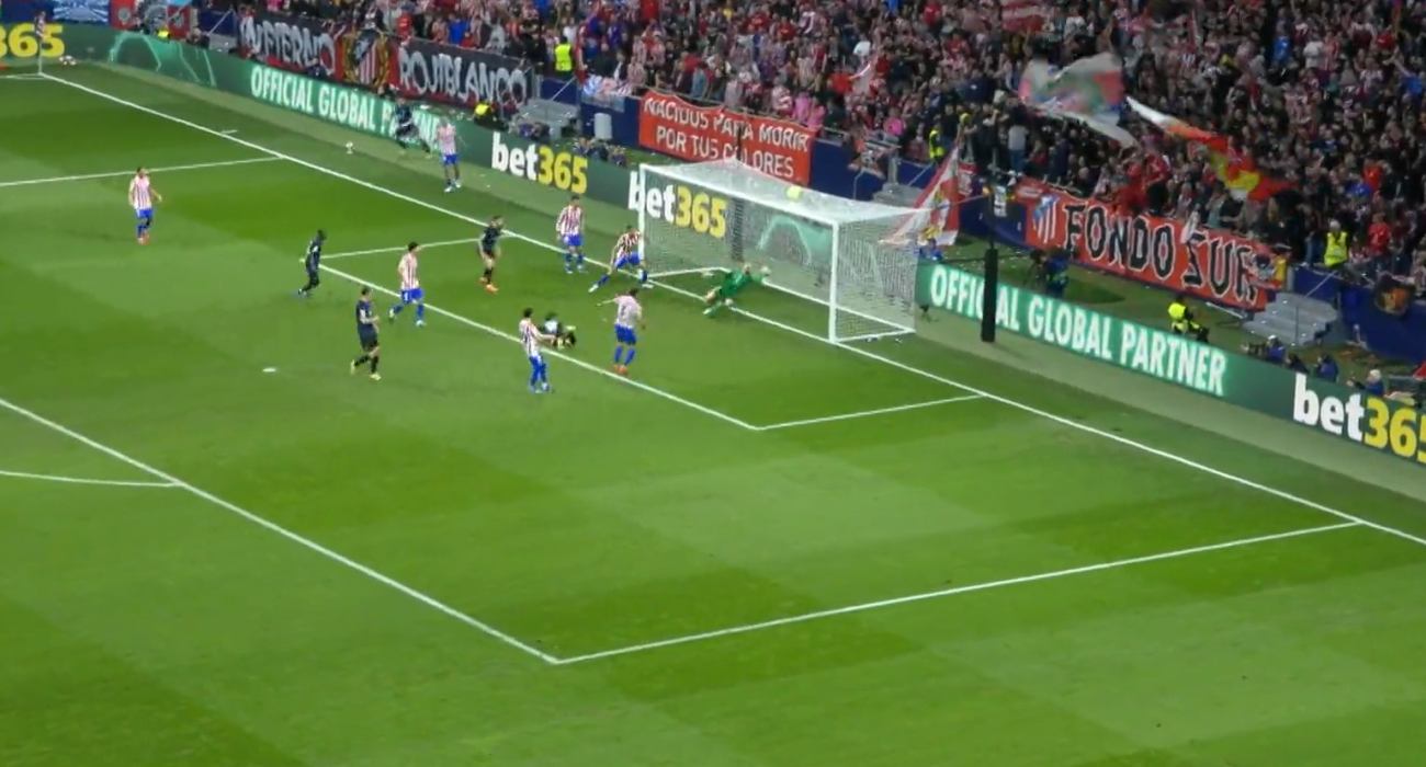 Η τρομερή απόκρουση του Όμπλακ / Screenshot