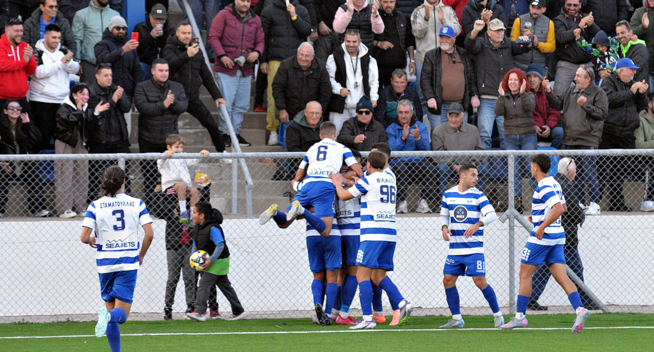 Η Ελλάς Σύρου έκανε περίπατο κόντρα στο Αιγ΄άλεω / Πηγή: Intime