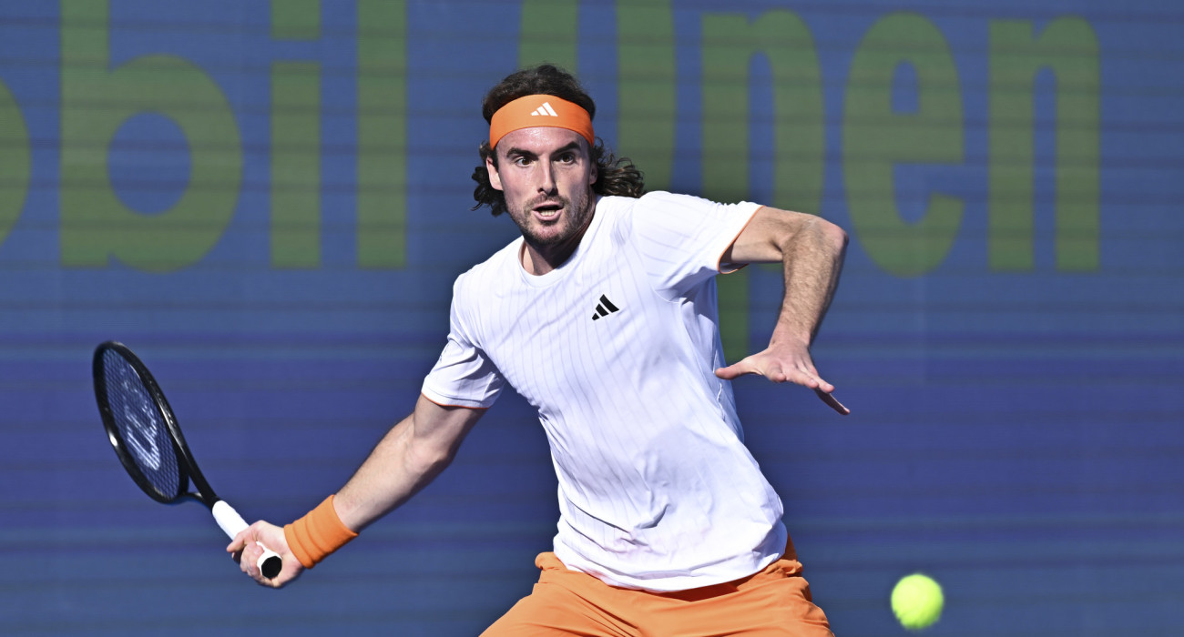 Σαρωτικός Τσιτσιπάς απέναντι στον Μεντβέντεφ - Πέρασε στην οκτάδα στο Qatar Open