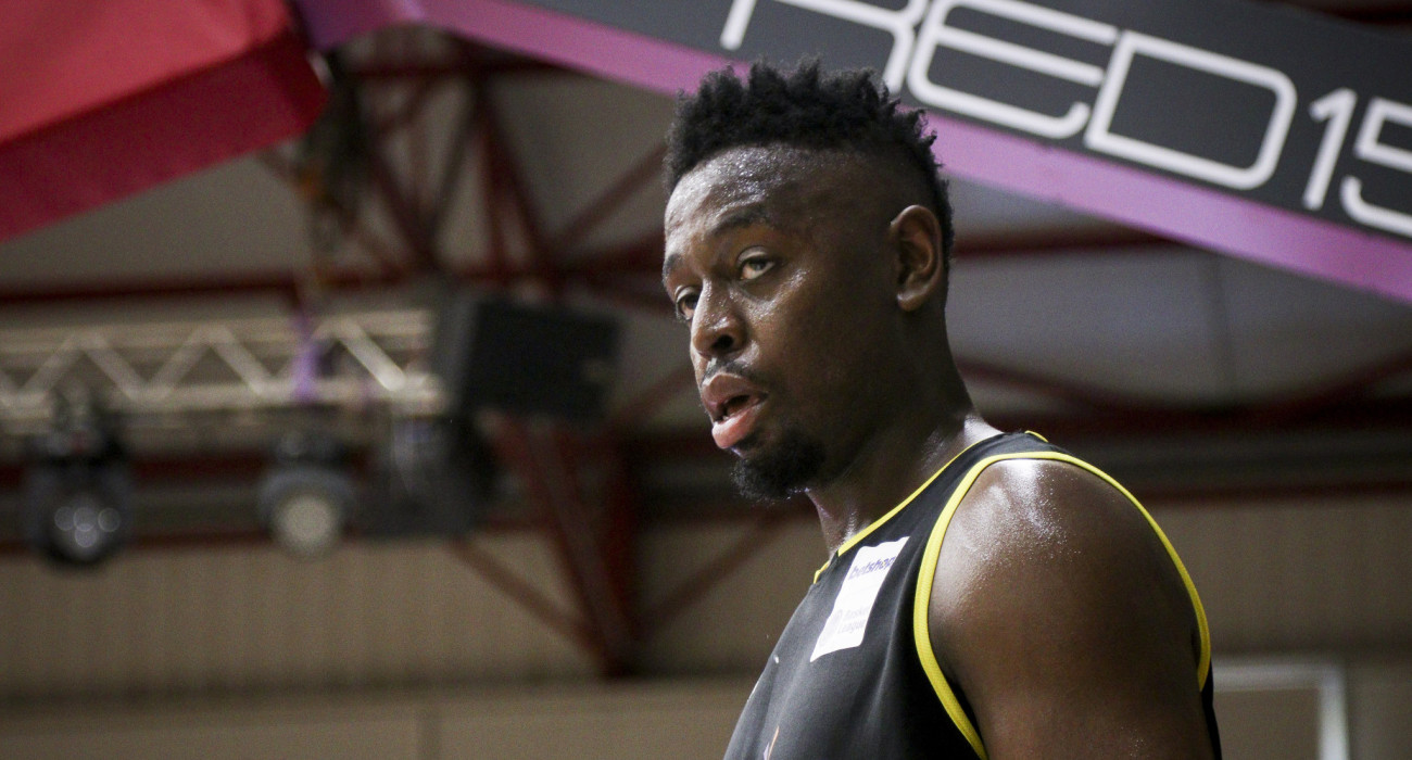 Ο Μπόρις Νταλό με τη φανέλα του Άρη, Πηγή: Eurokinissi