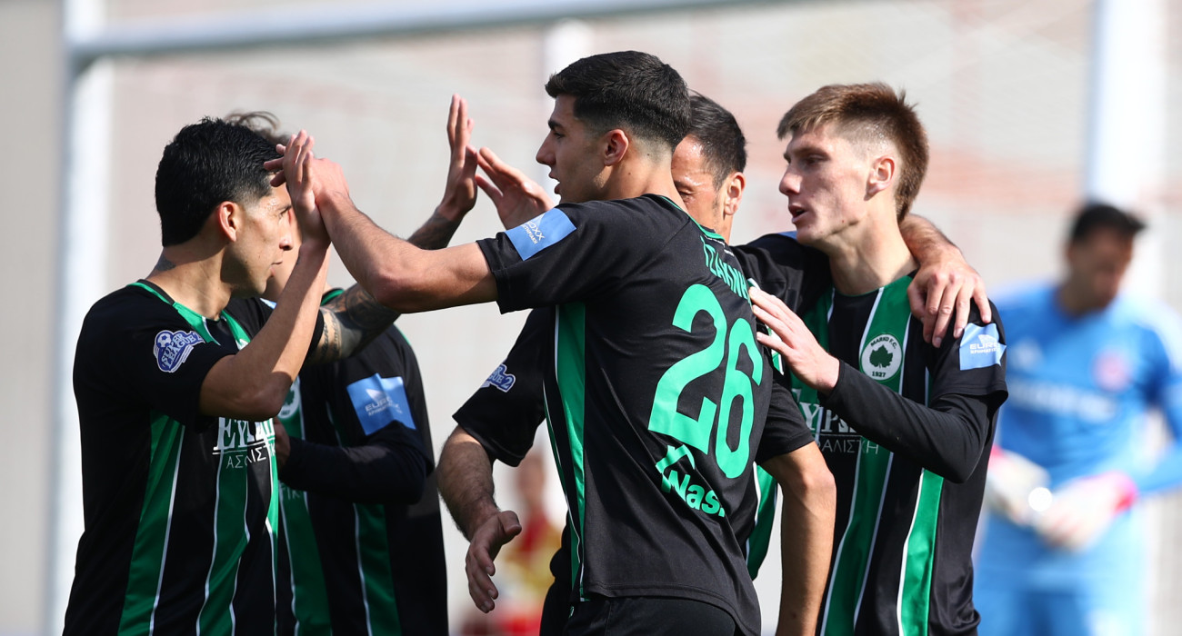 Οι παίκτες της Μαρκό έχουν γίνει ένα... κουβάρι μετά το πρώτο τους γκολ απέναντι στον Ολυμπιακό Β' / Πηγή: Intime