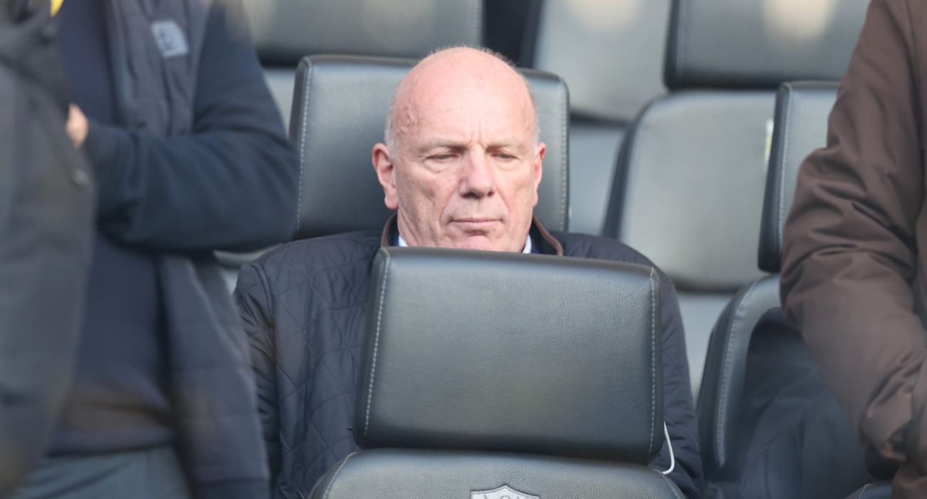 O Στιβ Μπένετ στη Νέα Φιλαδέλφεια / Πηγή: Intime