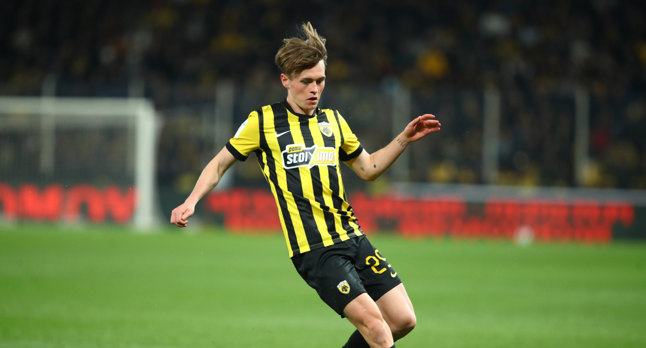 Ο Τζέιμς Πενράις στο ΑΕΚ-ΑΕΛ Novibet / Πηγή: Intime