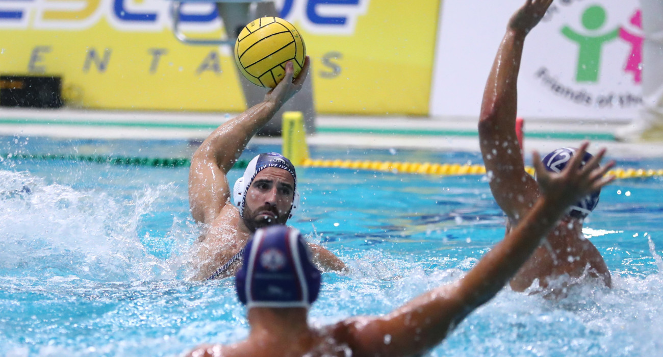 Επίθεση του Απόλλωνα Σμύρνης στο ντέρμπι με τη Βουλιαγμένη / Πηγή: Intime