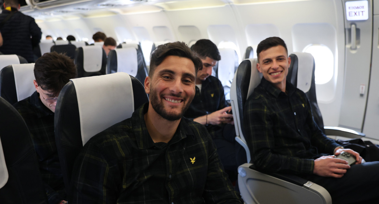 Στρακόσια και Πήλιος στην πτήση της ΑΕΚ για τη Σλοβενία / Πηγή: Intime