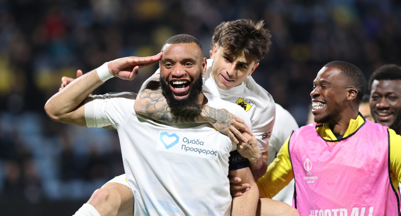 Ο Άρολντ Μουκουντί πανηγυρίζει το γκολ στο Τσέλιε /Πηγή: Intime