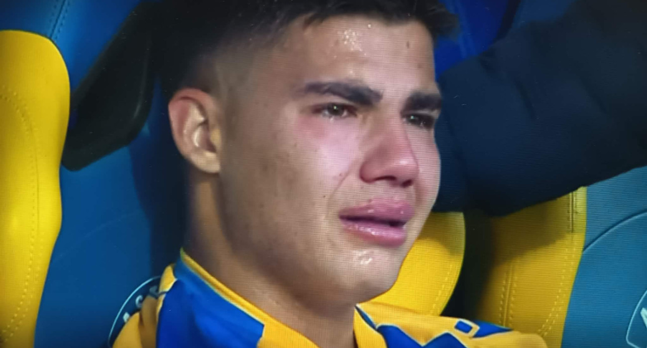 Συγκλονιστικό: Ο Αλμύρας του Αστέρα AKTOR έκλαιγε με λυγμούς μετά την ήττα από τον Πανσερραϊκό (video)