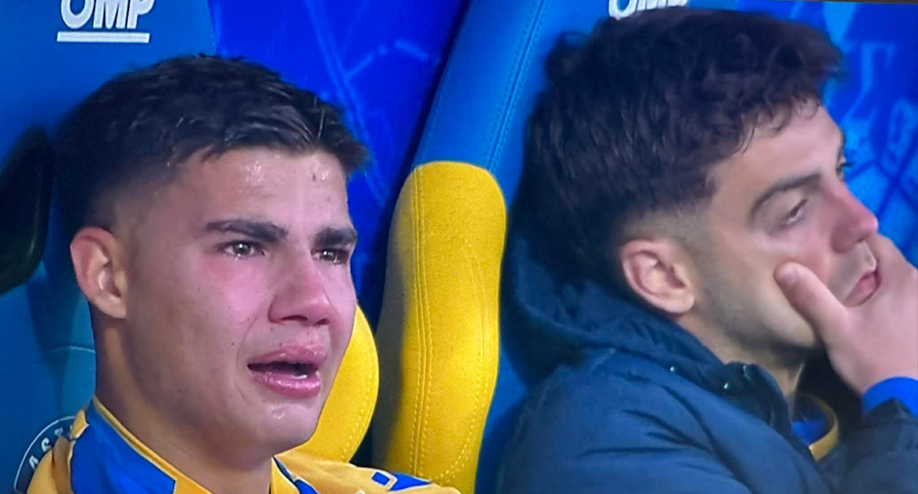 Τα δάκρυα του Χρήστου Αλμύρα μετά την ήττα του Αστέρα AKTOR από τον Πανσερραϊκό / Screenshot