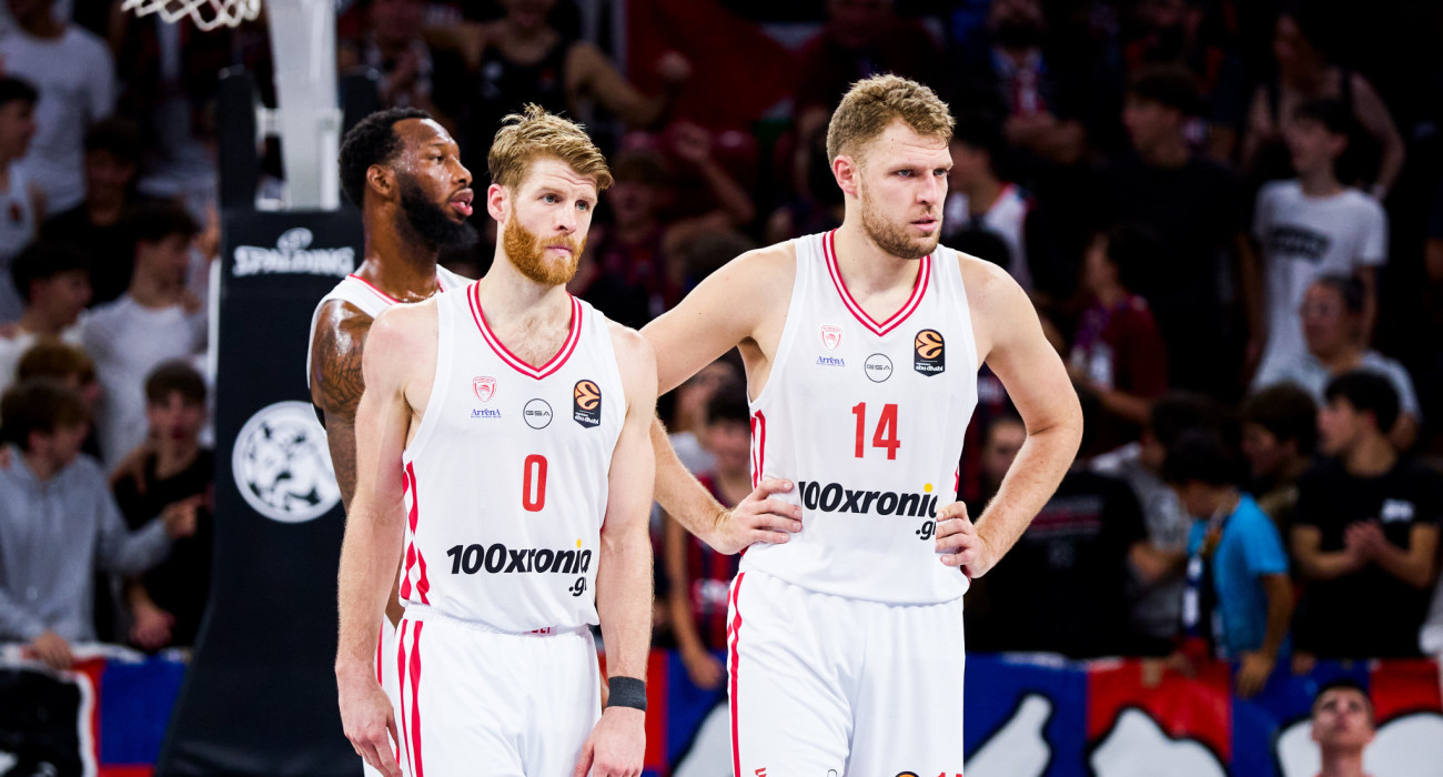 Ο Τόμας Γουόκαπ και ο Σάσα Βεζένκοφ δεν θα αγωνιστούν στο ντέρμπι του Ολυμπιακου με τον Παναθηναϊκό/Πηγή: Eurokinissi