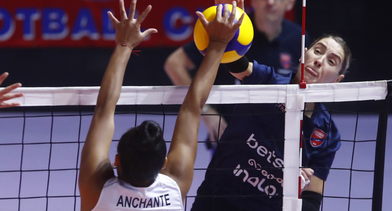 Η Ριστίσεβιτς του Πανιώνιου σε επίθεση κόντρα στον ΑΟ Θήρας   / Πηγή: Eurokinissi