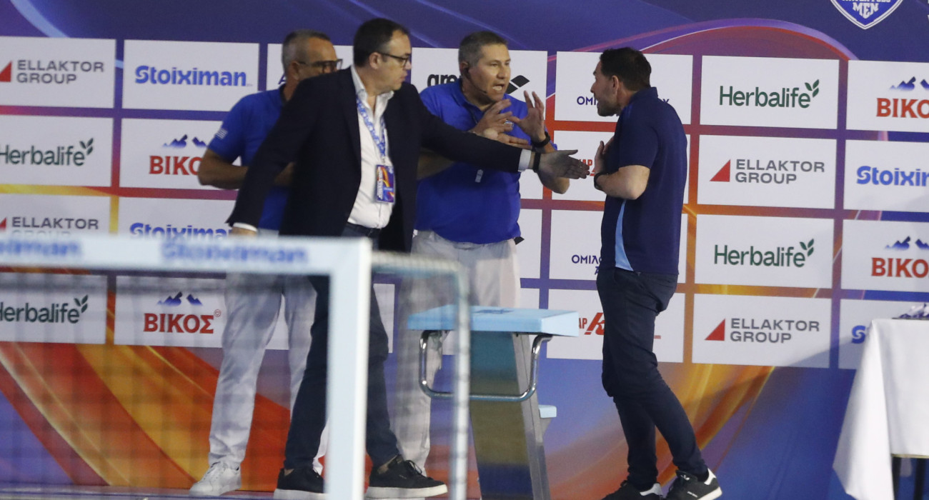 Χαμός στον τελικό του Stoiximan Κυπέλλου πόλο ανδρών - Κόκκινες για Μάζη και Φάτοβιτς στην 4η περίοδο (video)