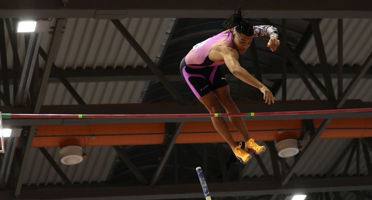 Ο Εμμανουήλ Καραλής πάνω από τον πήχη / Πηγή: Eurokinissi