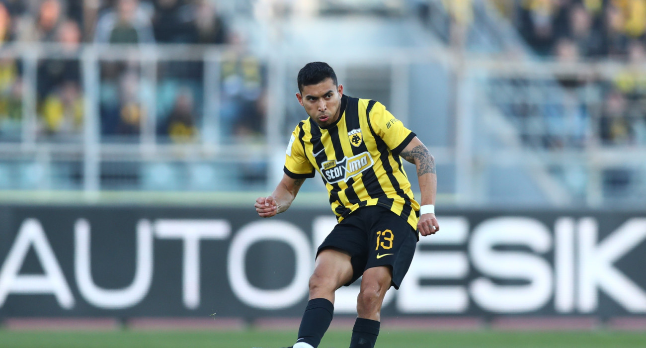 Ο Ορμπελίν Πινέδα στο Βόλος-ΑΕΚ / Πηγή: Eurokinissi