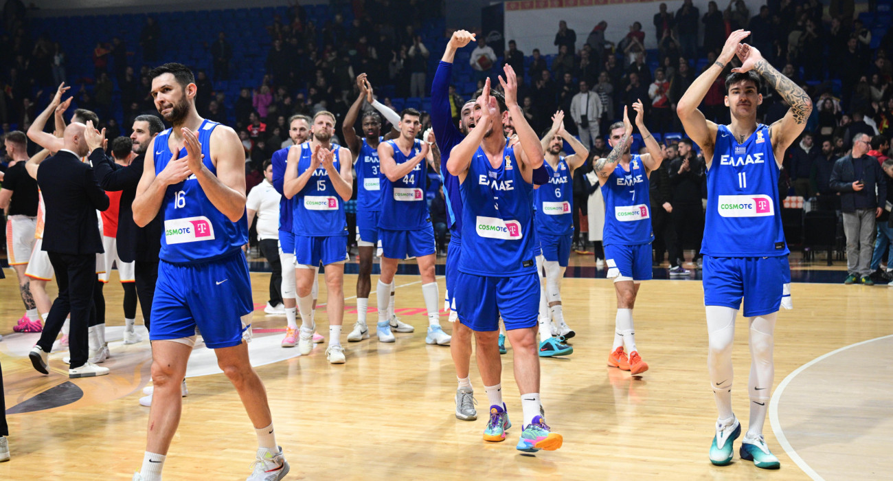 Η Εθνική Ελλάδας μετά τον αγώνα με το Μαυροβούνιο / πηγή: eurokinisi