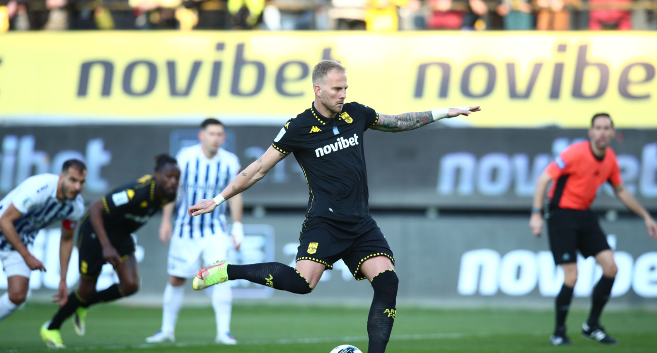 Ο Ούρος Ράτσιτς στο χαμένο πέναλτι του Άρη / Πηγή: Eurokinissi