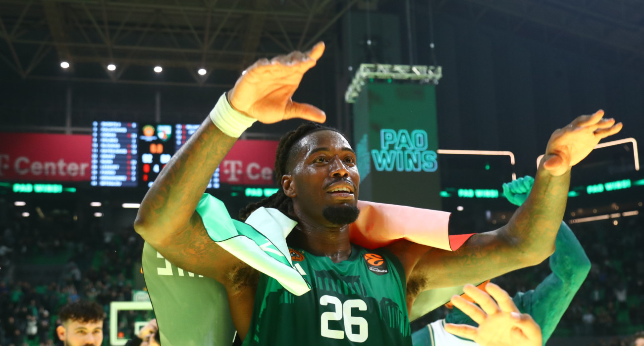 «Ματίας, Ματίας, Ματίας», ακουγόταν απ' τους φίλους του Παναθηναϊκού στο T-Center / Eurokinissi