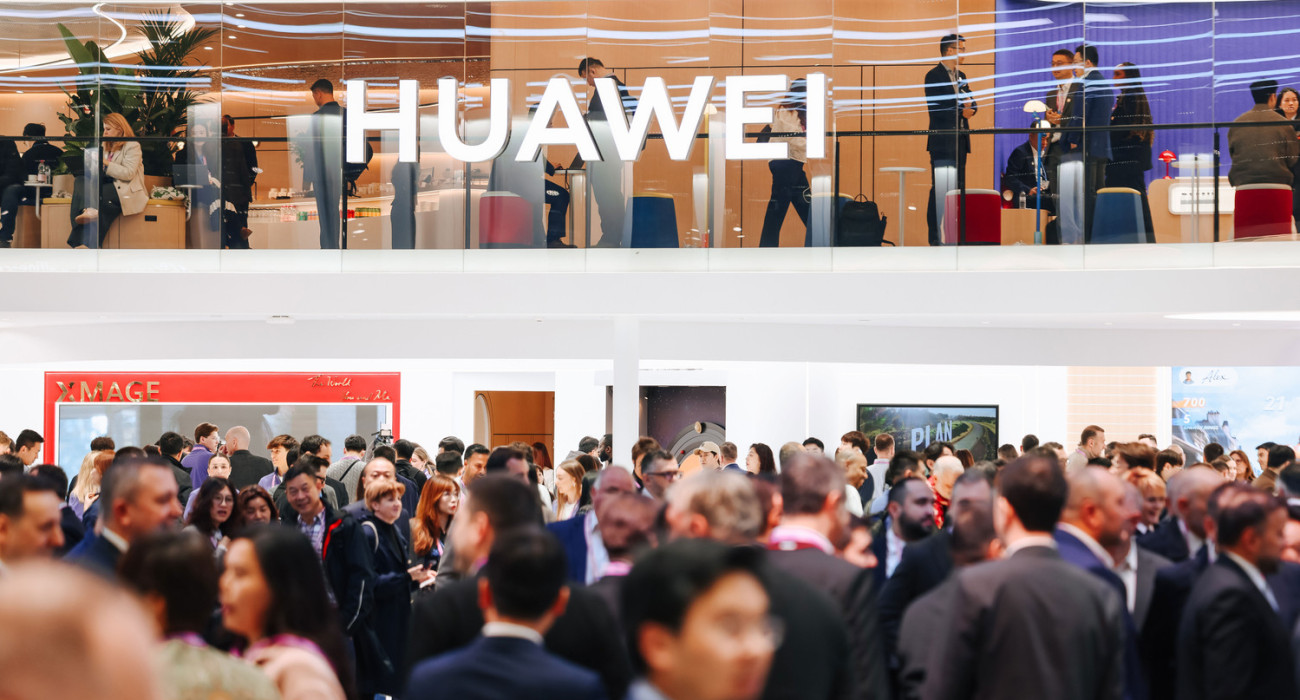 To booth της Huawei στο MWC 2026 ήταν γεμάτο ανακοινώσεις και καινοτόμα προϊόντα