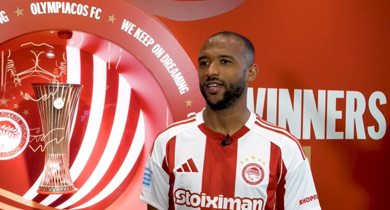 Πανευτυχής ο Ελ Κααμπί με την παραμονή του στον Ολυμπιακό / Screenshot