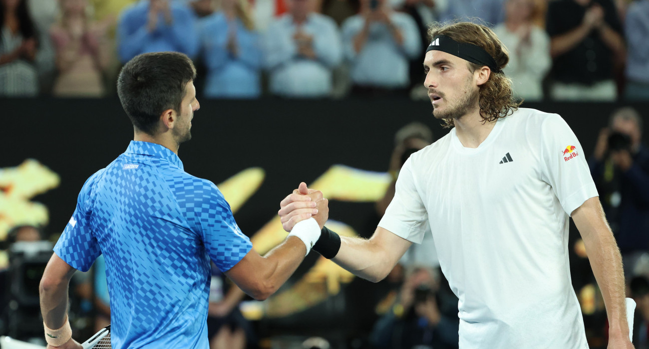 Νόβακ Τζόκοβιτς και Στέφανος Τσιτσιπάς / Πηγή: Lintao Zhang/Getty Images