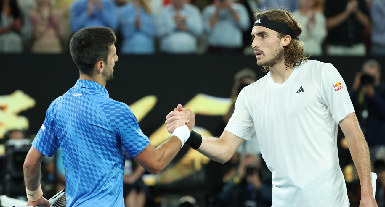 Νόβακ Τζόκοβιτς και Στέφανος Τσιτσιπάς / Πηγή: Lintao Zhang/Getty Images