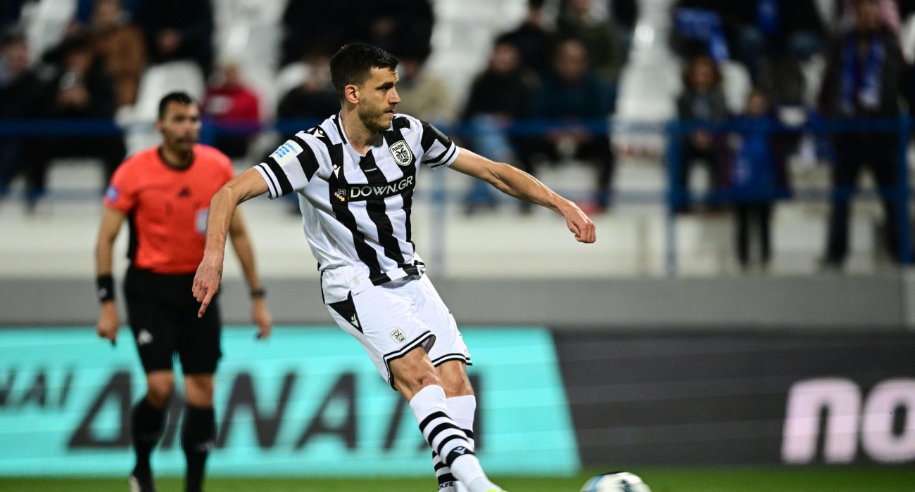 Ο Αλεξάντερ Γερεμέγεφ ανοίγει το σκορ με πέναλτι για τον ΠΑΟΚ απέναντι στην Κηφισιά / Πηγή: Eurokinissi