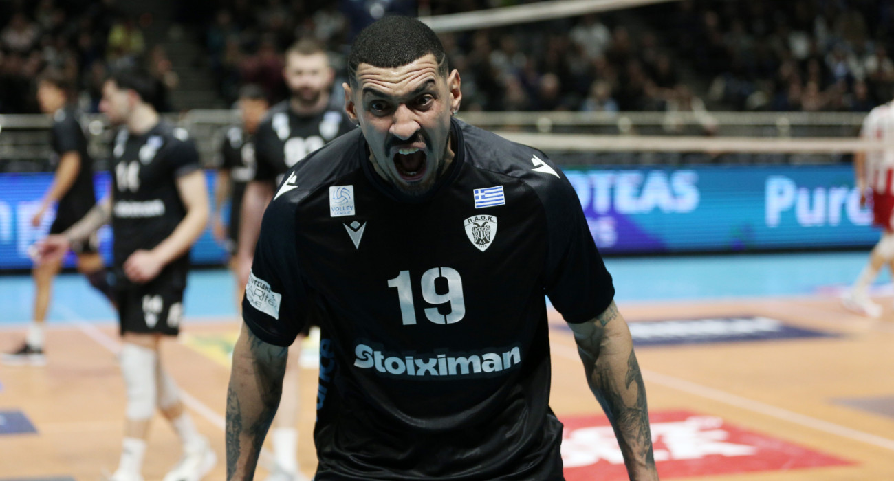 Ο Φερνάντο Ερνάντεζ πανηγυρίζει στο ντέρμπι του ΠΑΟΚ με τον Ολυμπιακό / Πηγή: Intime