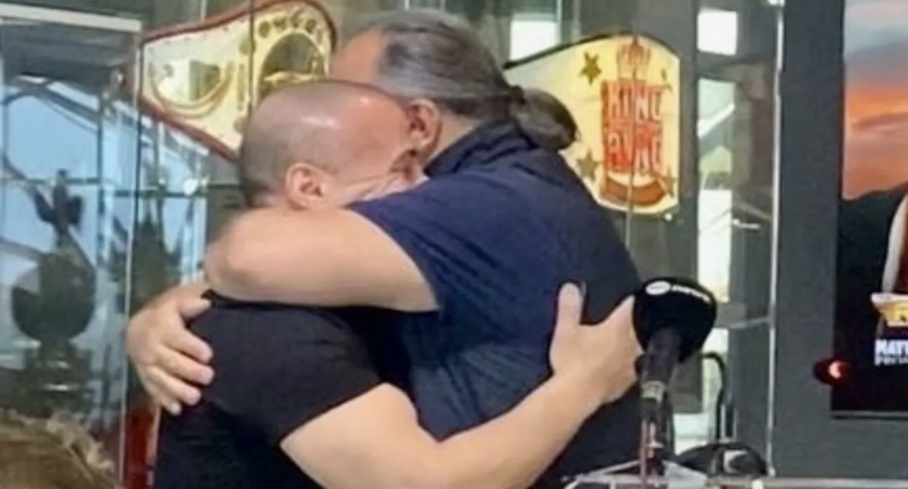 Ο Μάριος Ηλιόπουλος με τον Μιχάλη Ζαμπίδη / Screenshot