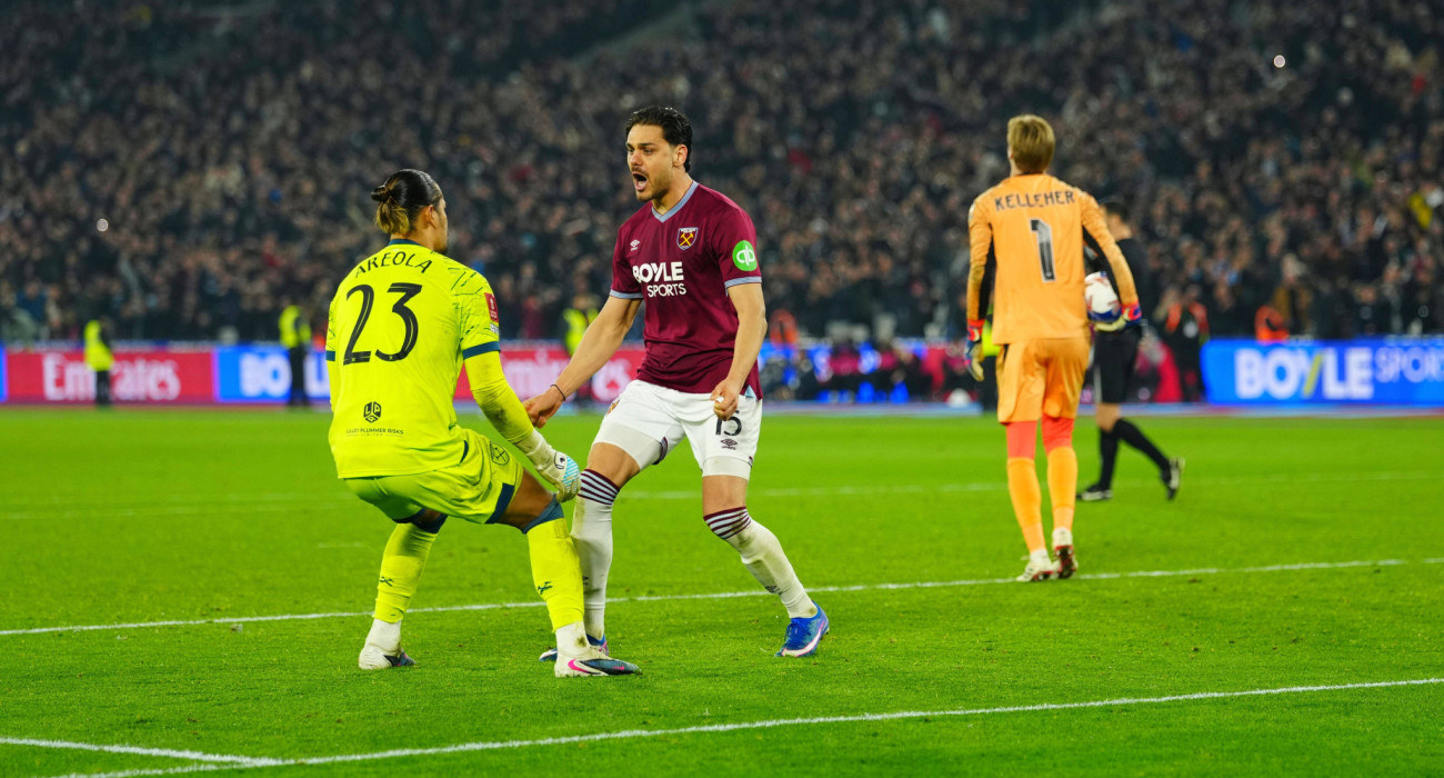 Ο Ντίνος Μαυροπάνος έδωσε τη πρόκριση στην Γουέστ Χαμ / Πηγή: Imago