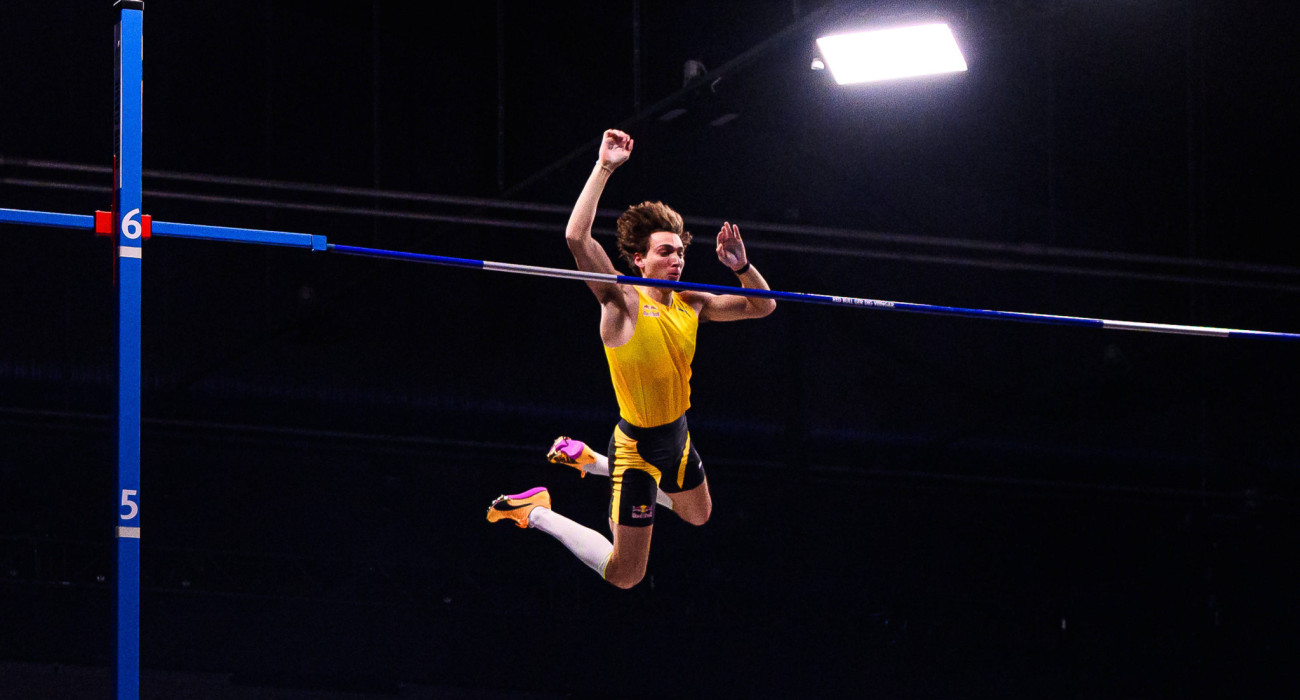 Ο Μόντο Ντουπλάντις πάνω από τον πήχη / Πηγή: IMAGO / Bildbyran