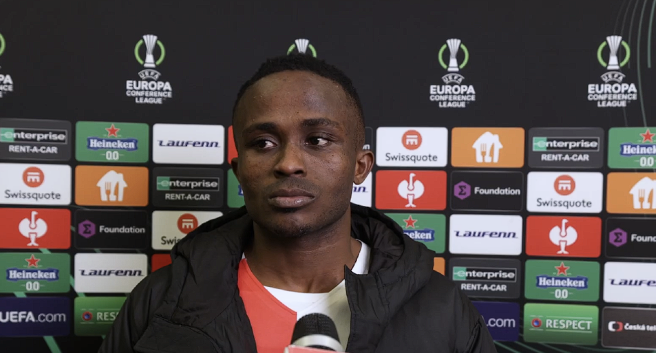 Ο Γίρα Σορ με την φανέλα της Σλάβια / Screenshot