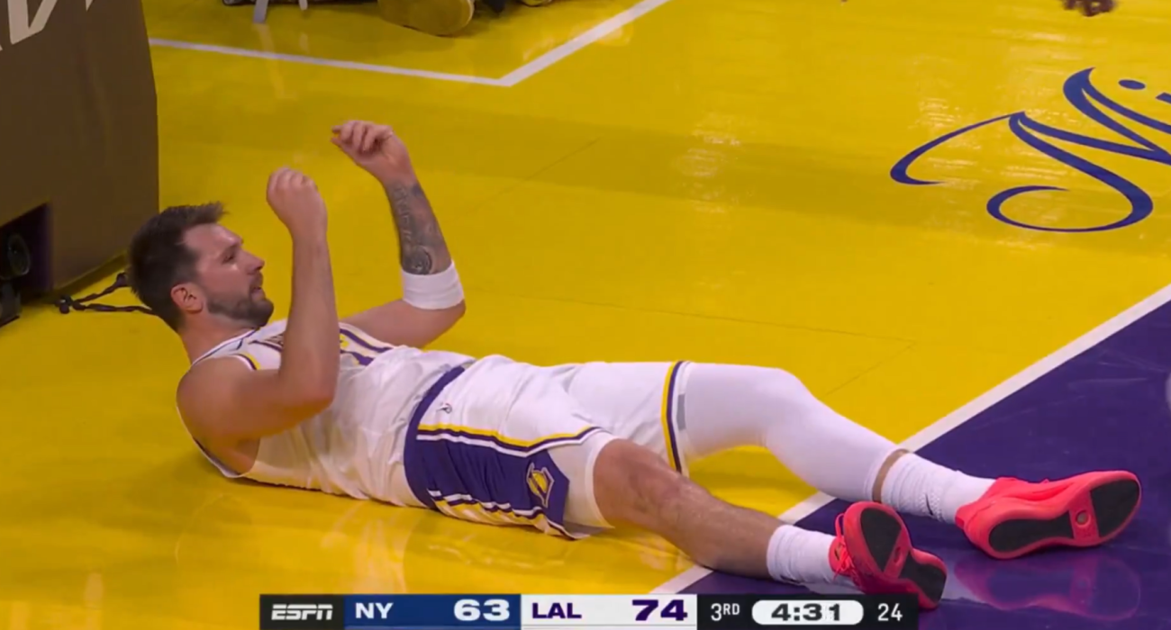 Ντόντσιτς εναντίον διαιτητών: Έκανε κίνηση πως χρηματίζονται (video)