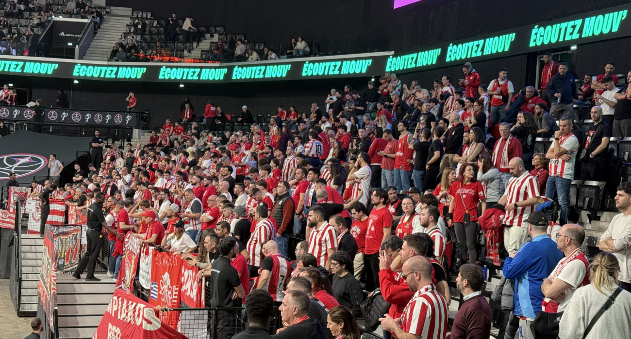 Με τον κόσμο στο πλευρό του ο Ολυμπιακός: Πάνω από 1.500 φίλαθλοι στην Adidas Arena