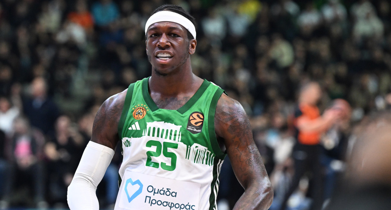 Η αντίδρασητου Κέντρικ Ναν αμέσως μετά το εντυπωσιακό του κάρφωμα / Πηγή: Βαγγέλης Στόλης