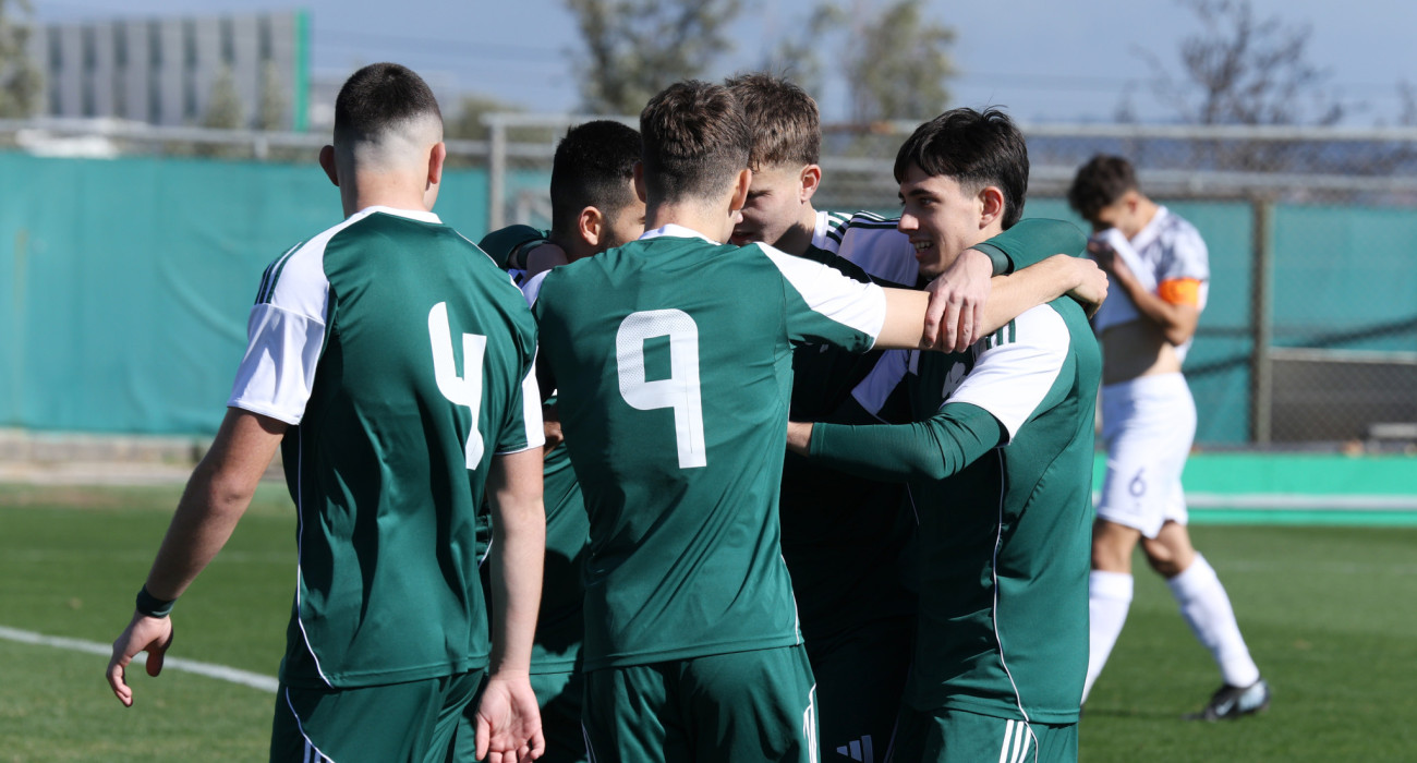 Οι παίκτες της Κ19 του Παναθηναϊκού πανηγυρίζουν / Πηγή: InTime