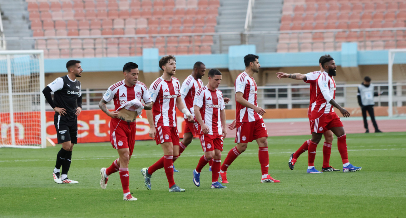 Οι ποδοσφαιριστές του Ολυμπιακού στο ματς με τον ΟΦΗ / Πηγή: Intime