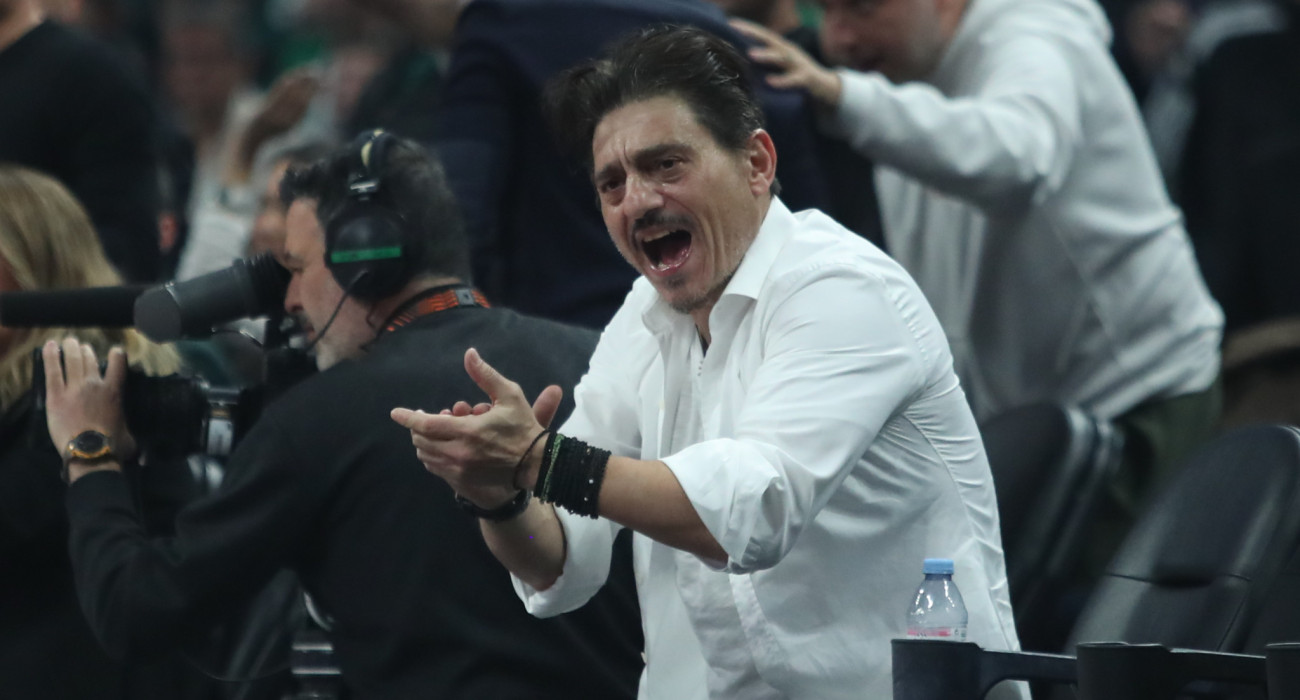 Ο Δημήτρης Γιαννακόπουλος στα court-seats του ΟΑΚΑ / Πηγή: InTime