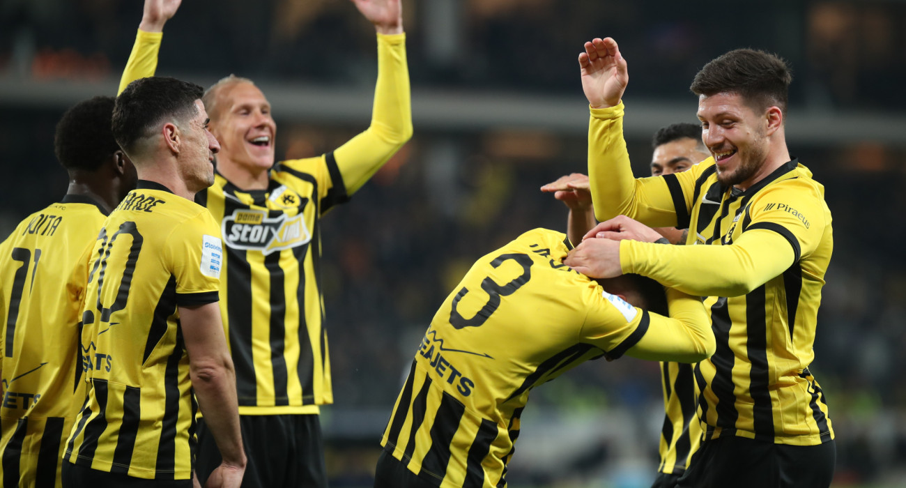 Οι πανηγυρισμοί των παικτών της ΑΕΚ στο 3-0 επί της Κηφισιάς / Πηγή: Intime