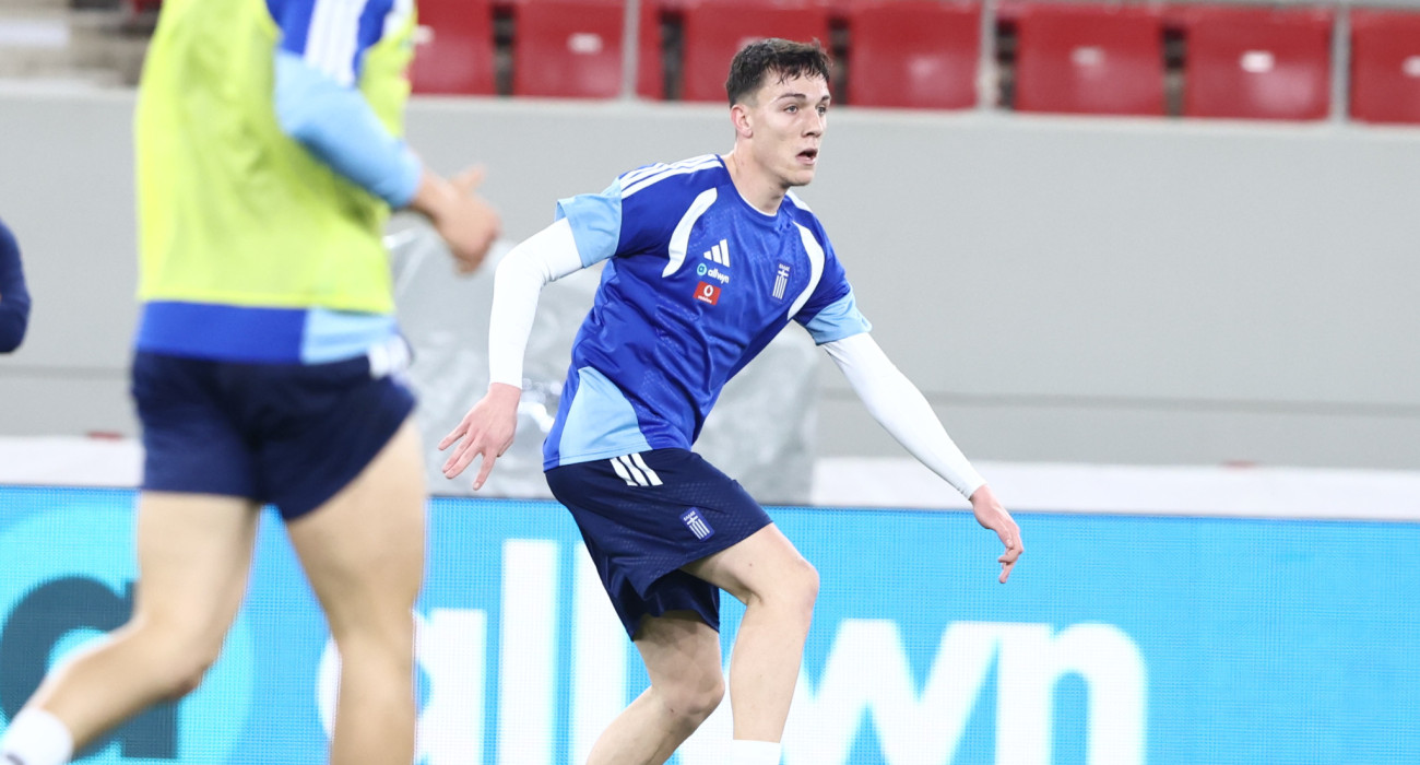 Ο Σωτήρη Κοντούρης με την εθνική Ελλάδας / Πηγή: Intime