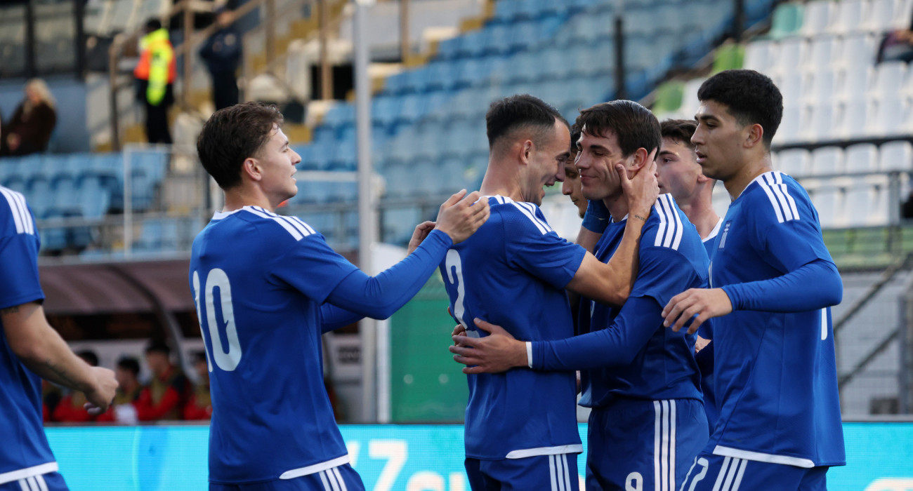 Οι ποδοσφαιριστές της εθνικής Ελπίδων πανηγυρίζουν κόντρα στη Μάλτα / Πηγή: InTime