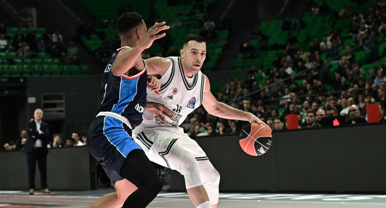 Ο Κώστας Σλούκας απέναντι στον Πανιώνιο / πηγή: eurokinissi