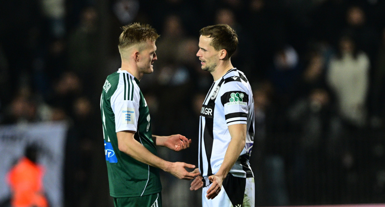 Οι Κάρολ Σφιντέρσκι και Τόμας Κεντζιόρα σε αναμέτρηση του Παναθηναϊκού με τον ΠΑΟΚ / Πηγή: Eurokinissi