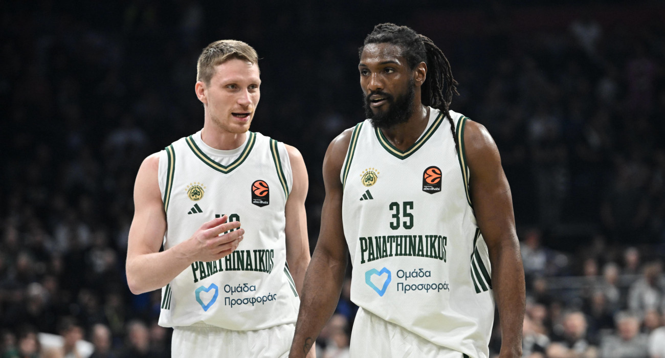 Ο Μάριους Γκριγκόνις με τον Κένεθ Φαρίντ / πηγή: eurokinissi