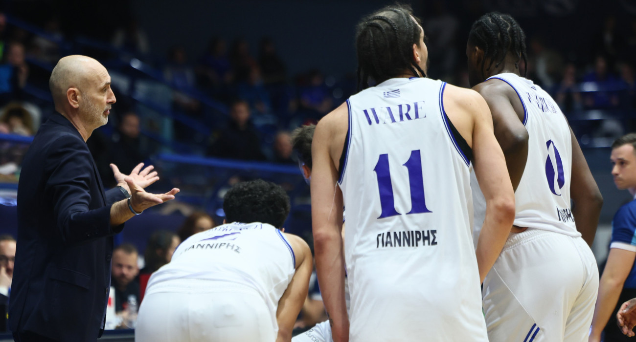 Ο Ζόραν Λούκιτς και η ομάδα του Ηρακλή / πηγή: eurokinissi