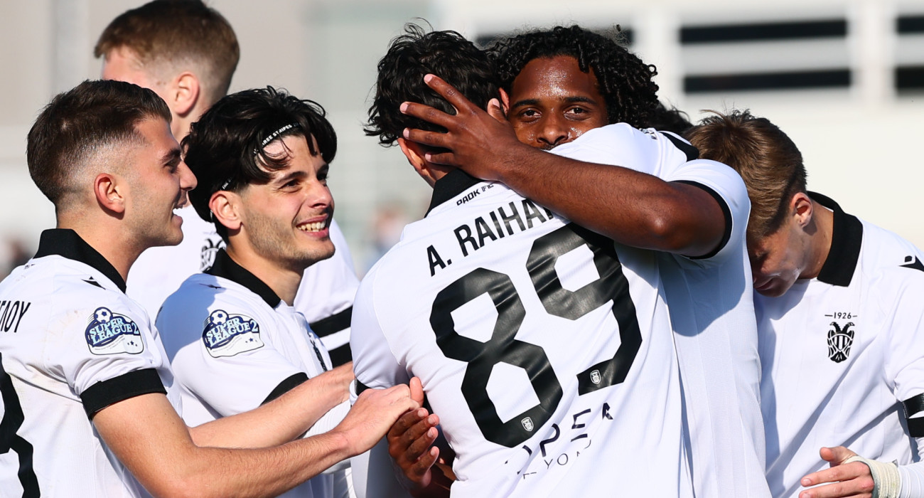 Ο Πέδρο Λούκας πανηγυρίζει μαζί με τους συμπαίκτες του το γκολ που πέτυχε απέναντι στον Μακεδονικό / Πηγή: Eurokinissi