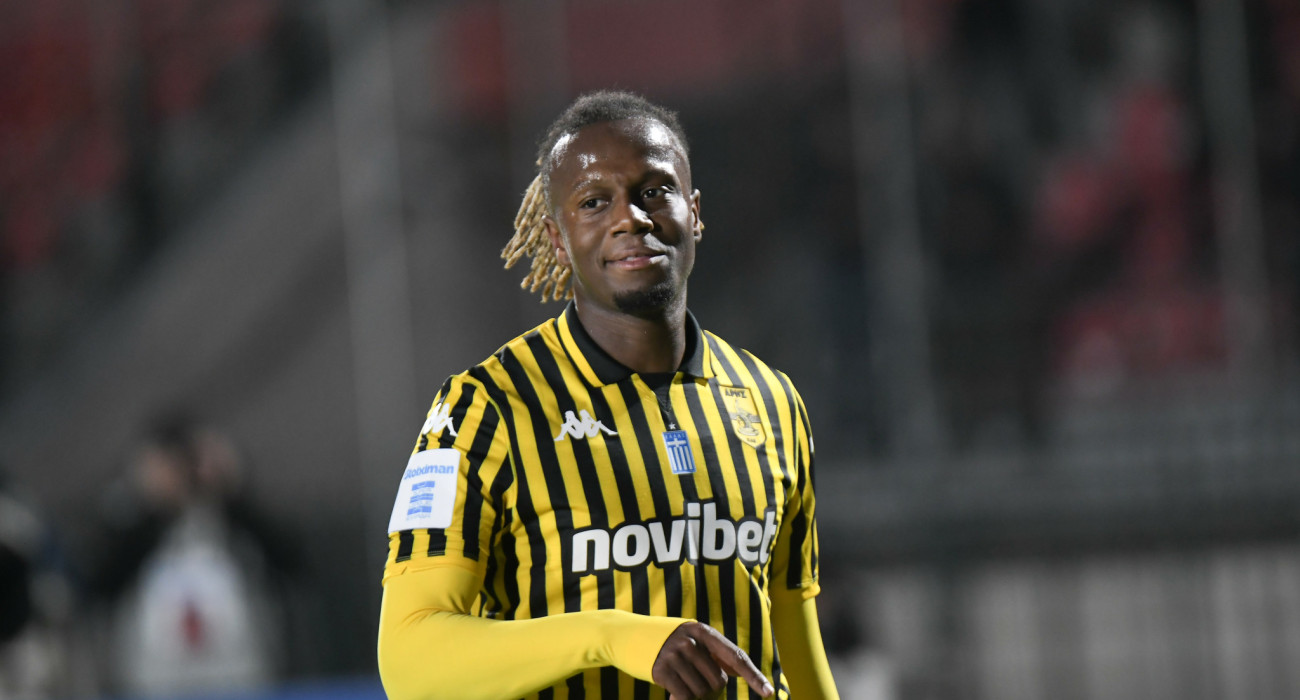 Ο Τίνο Καντεβέρε με τη φανέλα του Άρη / Πηγή: Eurokinissi