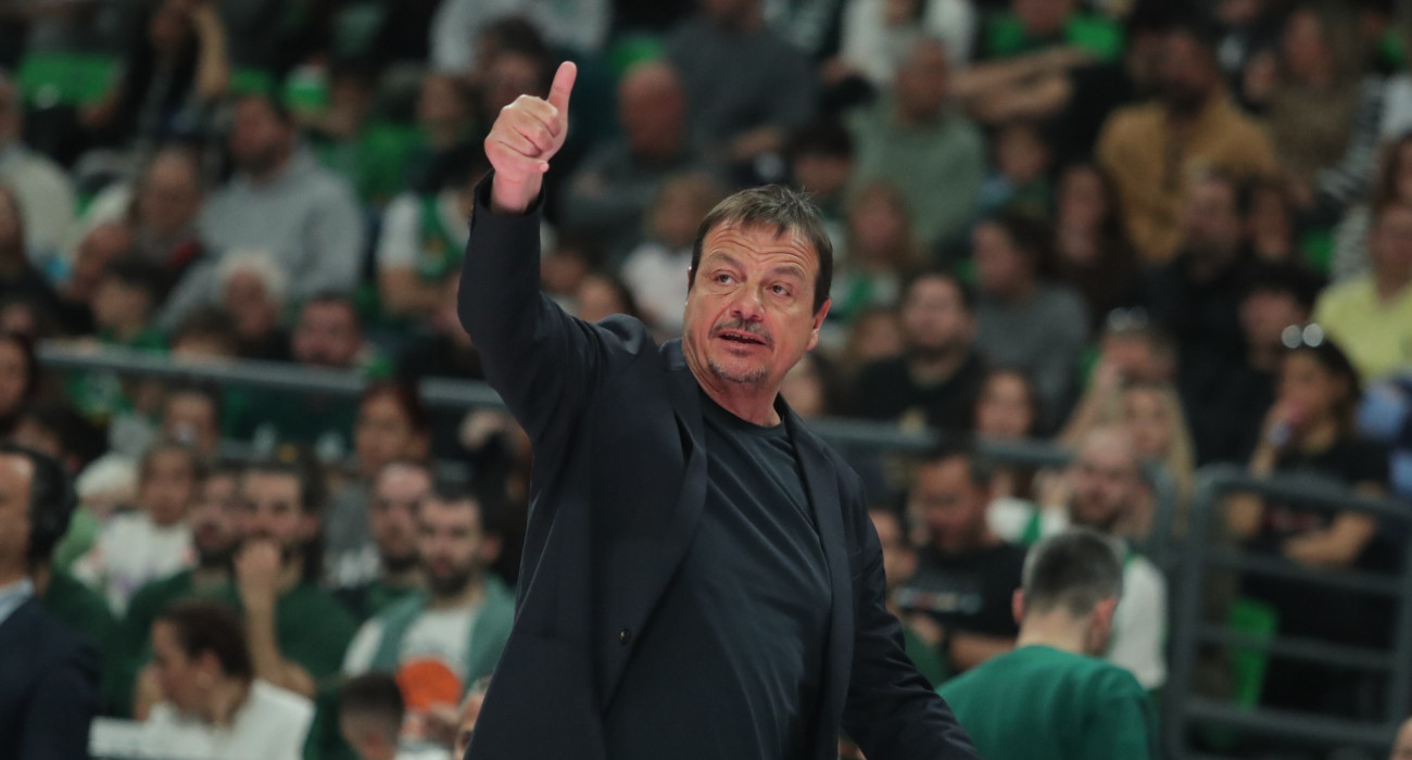 Ο Εργκίν Αταμάν στο παιχνίδι με την ΑΕΚ / πηγή: Eurokinissi