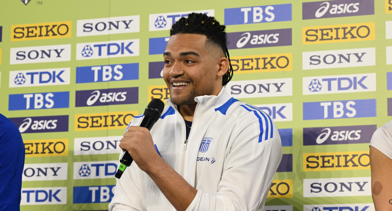 Ο Εμμανουήλ Καραλής στη συνέντευξη Τύπου του Παγκοσμίου κλειστο στην Πολωνία /