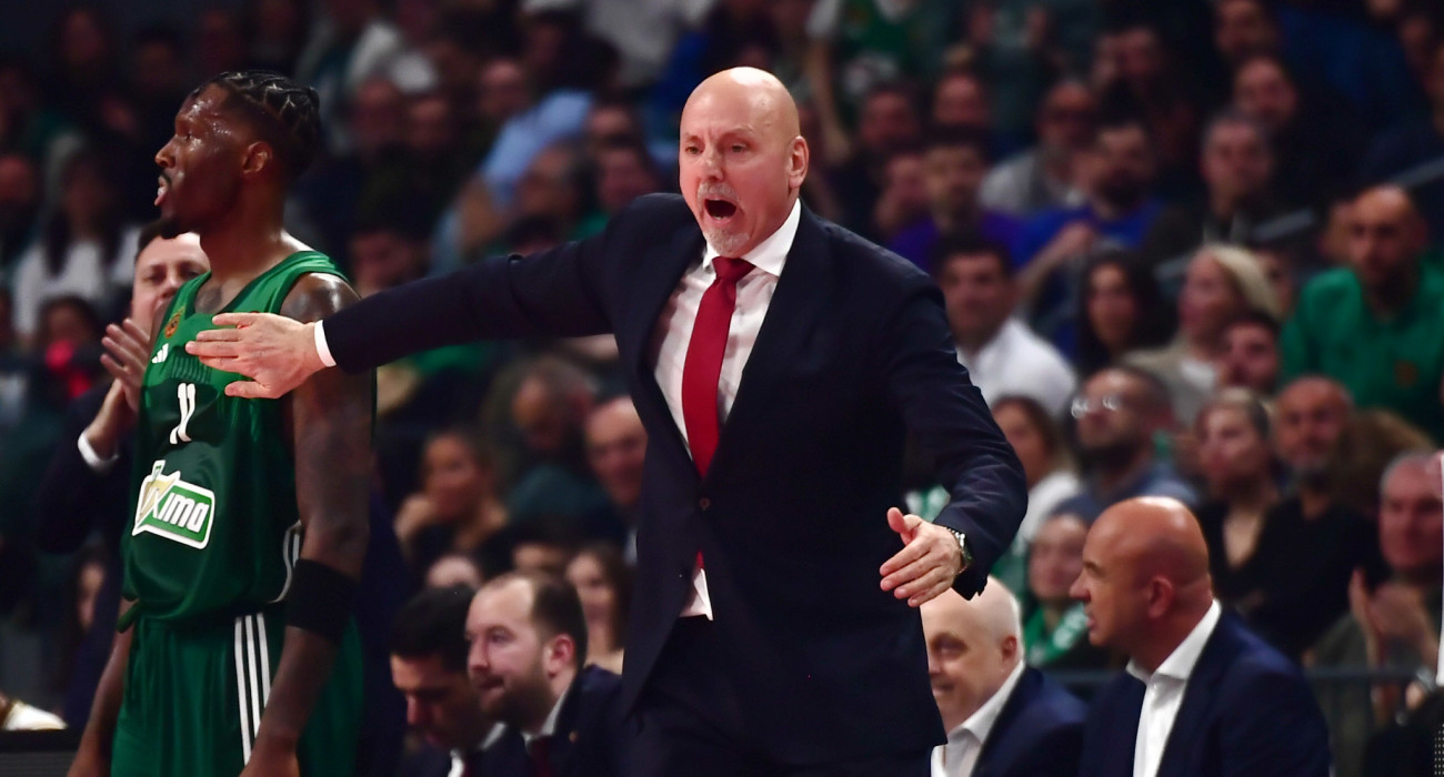 Ο προπονητής του Ερυθρού Αστέρα, Σάσα Ομπράντοβιτς / Πηγή: Eurokinissi